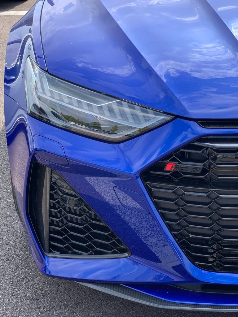 Blue Audi RS7 front grille and paintwork after detailing